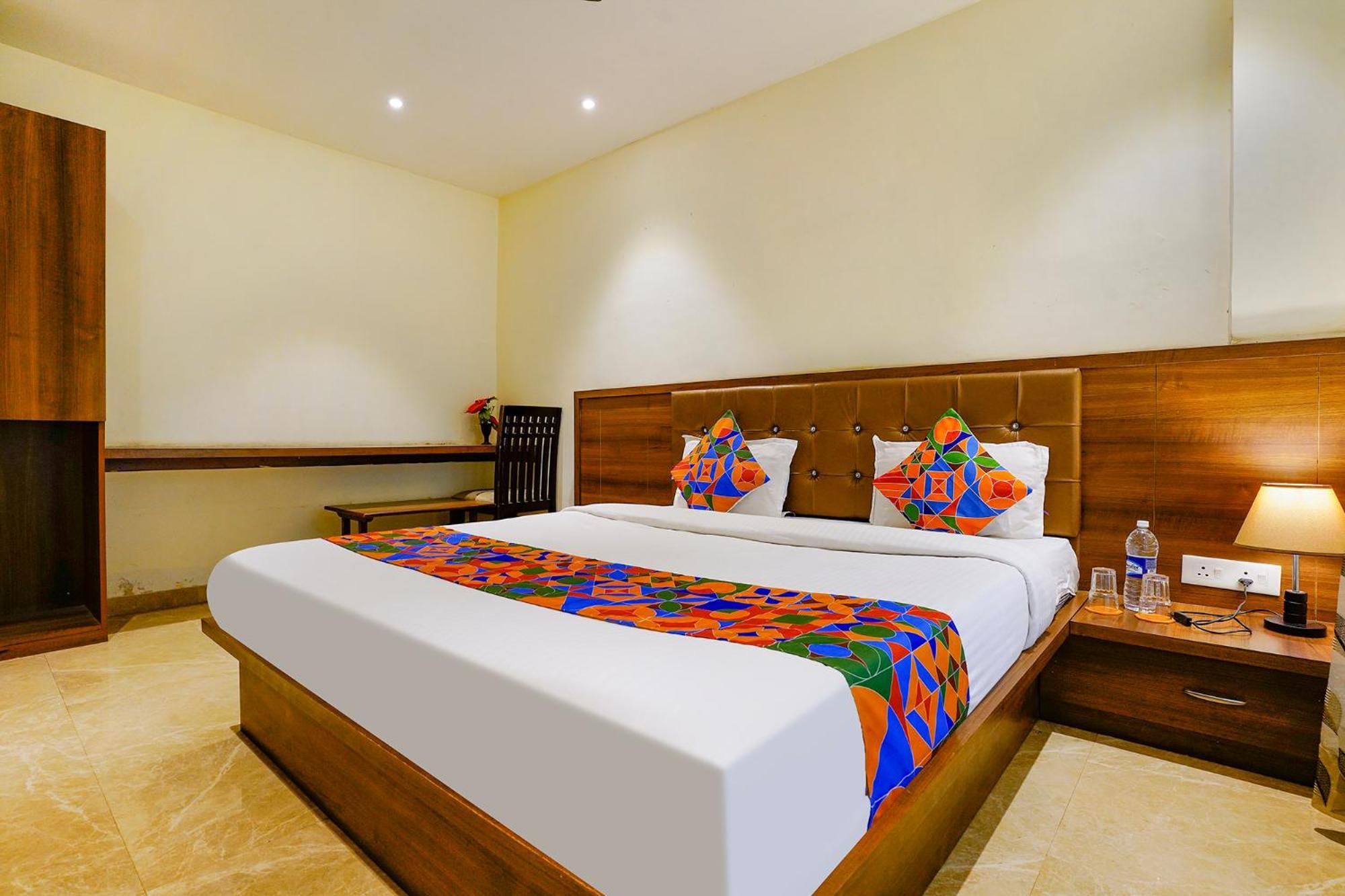 Fabhotel Prime Hangout - Narhe Yerandwane Exteriör bild