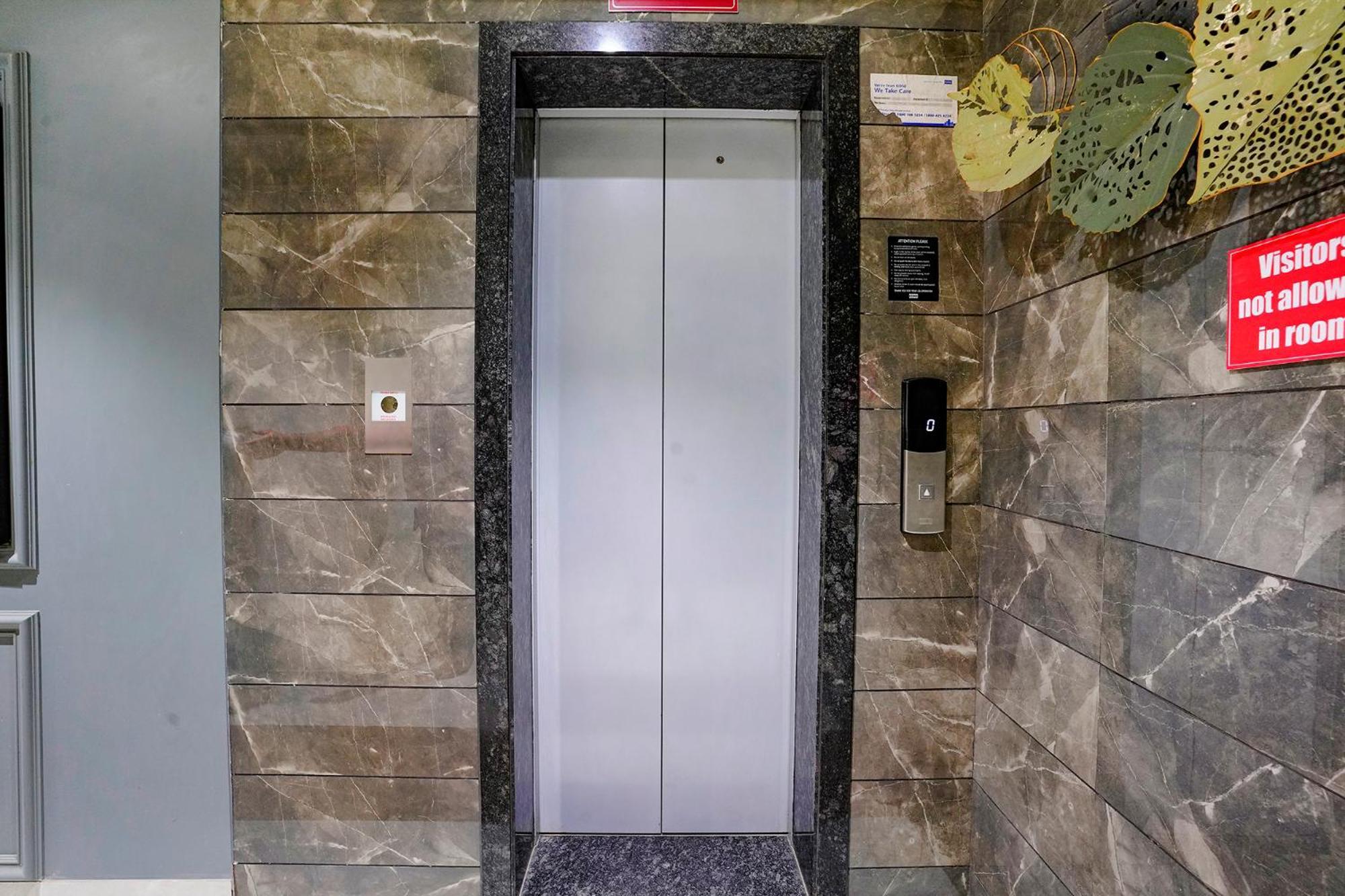 Fabhotel Prime Hangout - Narhe Yerandwane Exteriör bild